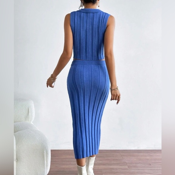 Blue sweater set - Picture 2 of 3